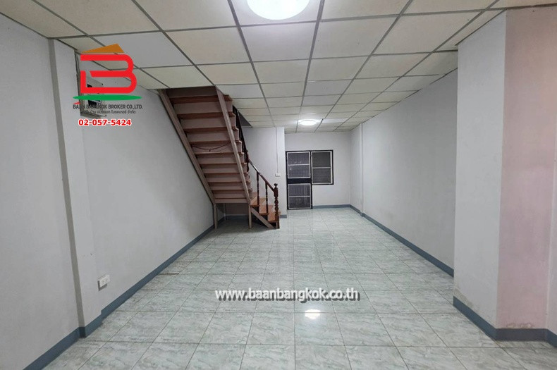 ทาวน์เฮาส์ หมู่บ้านฉัตรณรงค์วิลล่า 4 (ซอยเปียร์นนท์) เนื้อที่ 16 ตรว. ใกล้ตลาดเปียร์นนท์ ถนนลำลูกกา คลอง2 ตำบลคูคต อำเภอลำลูกกา จังหวัดปทุมธานี – รูปที่ 3
