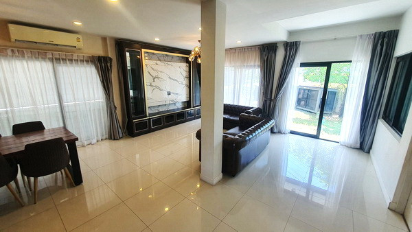 [ให้เช่า] หมู่บ้าน เซนโทร ราชพฤกษ์ - สวนผัก / 4 ห้องนอน 4 ห้องน้ำ / 75 ตรว. 220 ตรม. **55,000** บ้านเดี่ยวหลังมุมสภาพดี เฟอริเจอร์บางส่วน เดินทางสะดวก พร้อมเข้าอยู่ ใกล้เซนทรัลพลาซ่าปิ่นเกล้า – รูปที่ 2