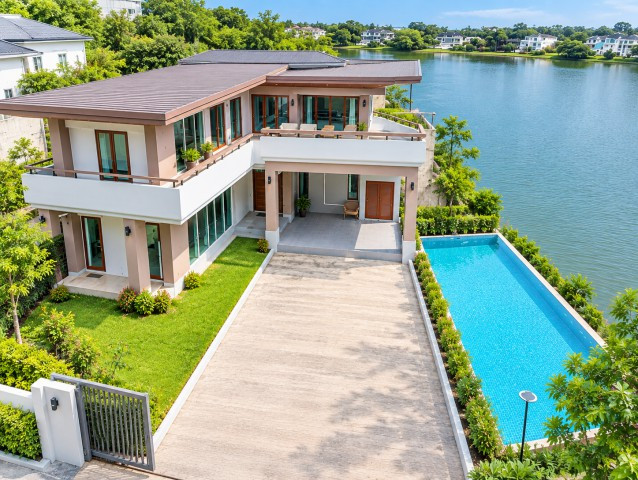 large lake 100Rai Luxury 2-Storey Detached House with 4-5Beds 4Baths Onnut-Wongwaen near Mini BigC Lotus’s Sukhaphiban2, only 600m away, large lake 100Rai Luxury 2-Storey Detached House with 4-5Beds 4Baths Onnut-Wongwaen near Mini BigC Lotus’s Sukhaphiban2, only 600m away,