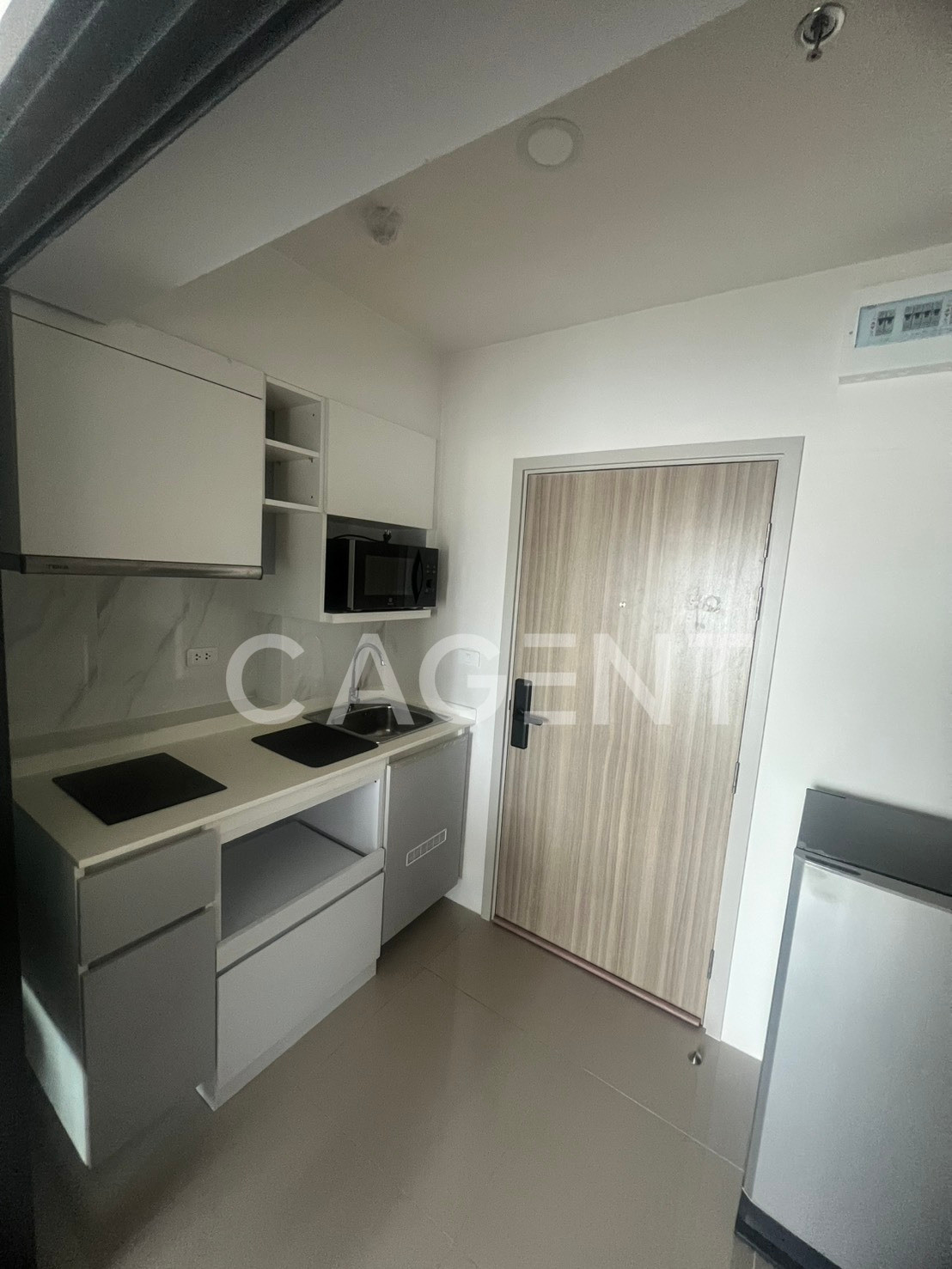 Condo for sale with tenant “Escent Rayong 2” next to Central Rayong.