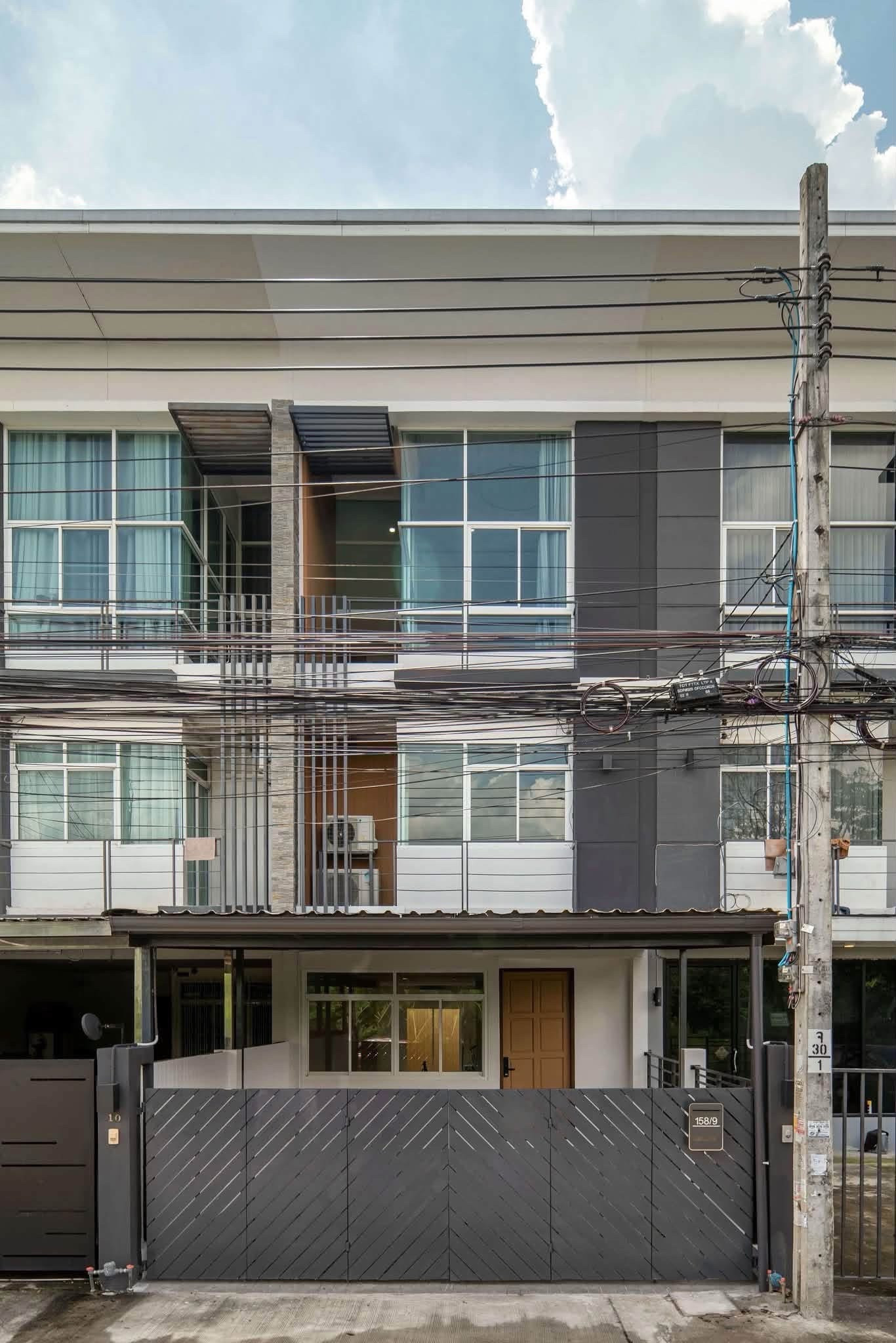 🏡 Newly renovated townhome Lat Phrao-Nakniwat ✨ Beautiful house in Modern Loft style | Big space, complete functions 🛏️ 4 bedrooms | 🚿 5 bathrooms 🏡 Newly renovated townhome Lat Phrao-Nakniwat ✨ Beautiful house in Modern Loft style | Big space, complete functions 🛏️ 4 bedrooms | 🚿 5 bathrooms