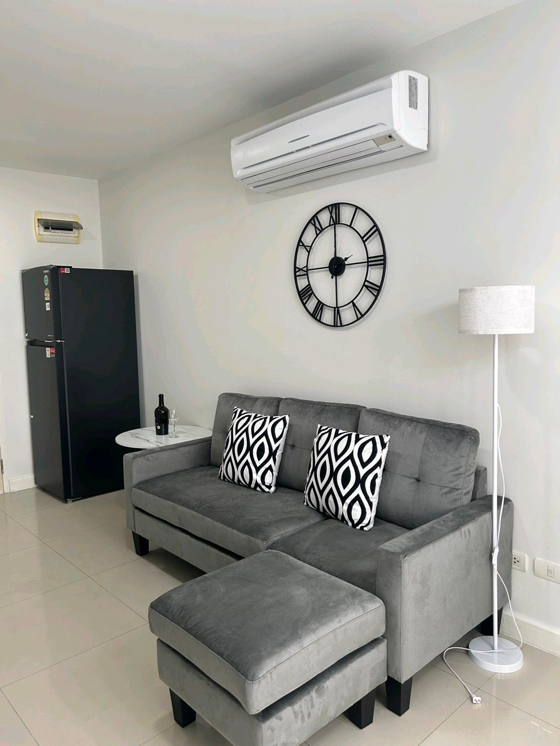🍀 Clover Thonglor Tower — ห้องหรูใจกลางทองหล่อ 🍀 Clover Thonglor Tower — Luxury Condo in Thonglor   📍 อาคาร C ห้อง C408 | ชั้น 4 📍 Tower C, Unit C408 | 4th Floor   📏 พื้นที่ 36 ตร.ม. | 1 ห้องนอน 1 ห้องน้ำ ✅ มีอ่างอาบน้ำ 📏 36 sqm | 1 Bedroom 1 Bathro – รูปที่ 3