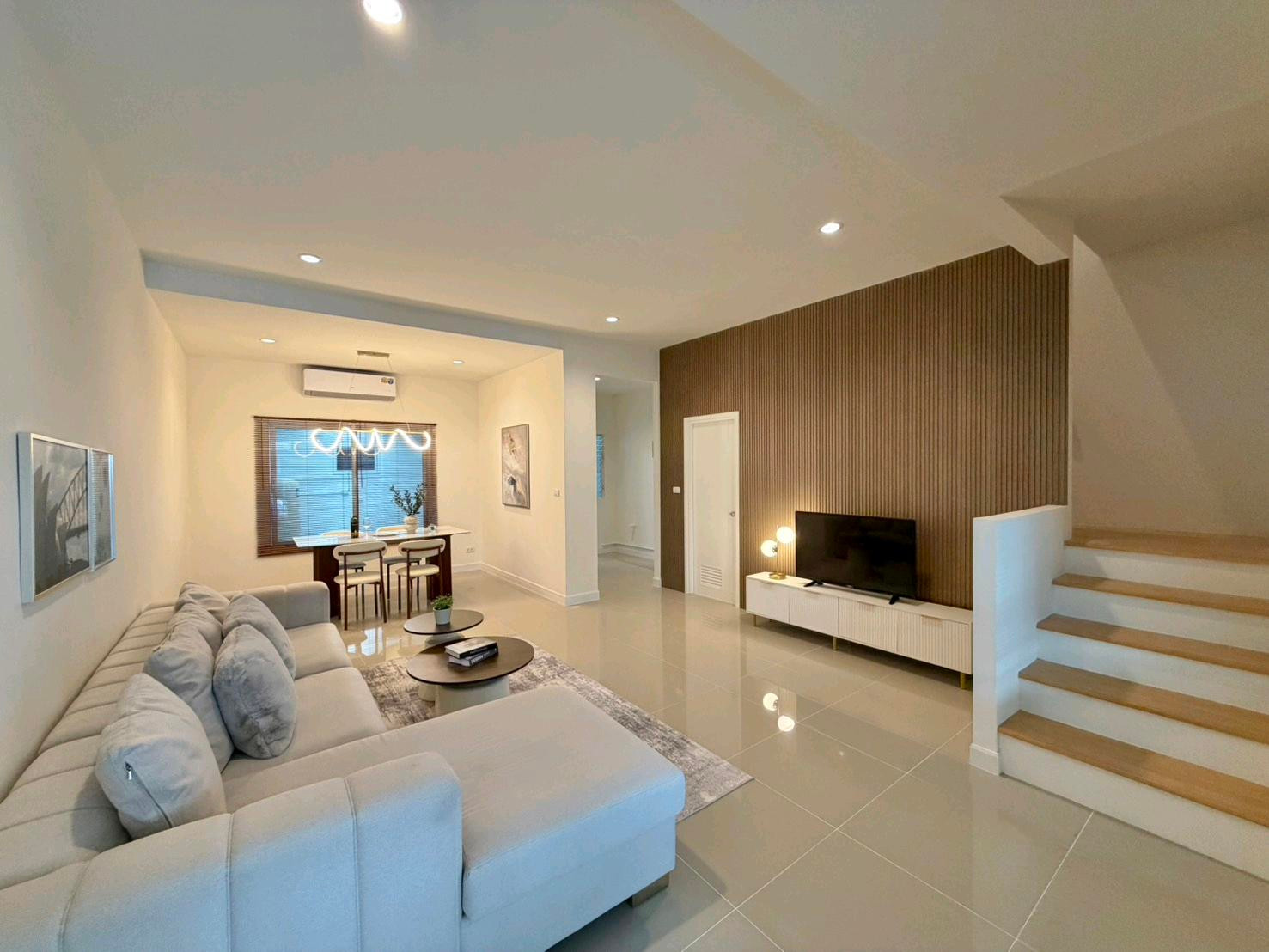 Urgent sale, house ready to move in, Lak Hok location, near Don Mueang. Urgent sale, house ready to move in, Lak Hok location, near Don Mueang.
