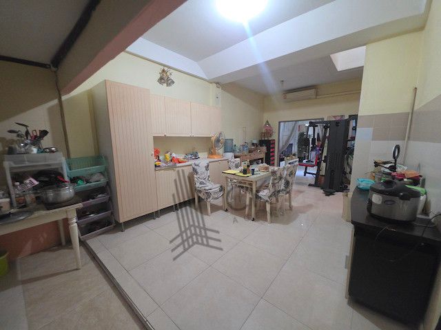 L260145 | ขายทาวน์โฮม 3 ชั้น ติดถนน ซ.รัชดา32 ทำเลดีเยี่ยม โครงสร้างแข็งแรง เหมาะกับทำคลินิค ออฟฟิศ ลงทุนในอนาคต – รูปที่ 4