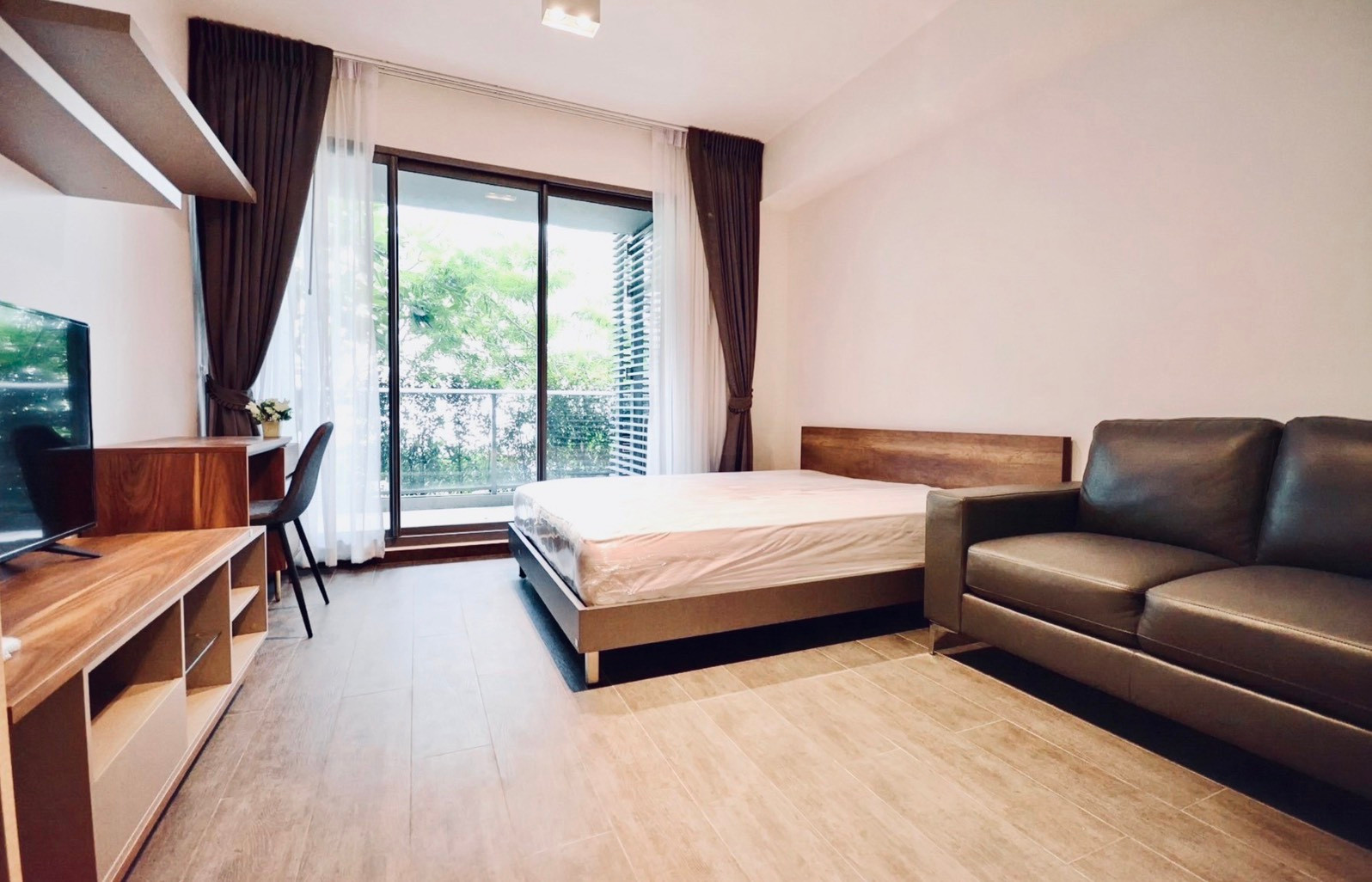 For Rent - Sale The Lofts Ekkamai  — Studio | BTS Ekkamai | Fully Furnished GTN-0859