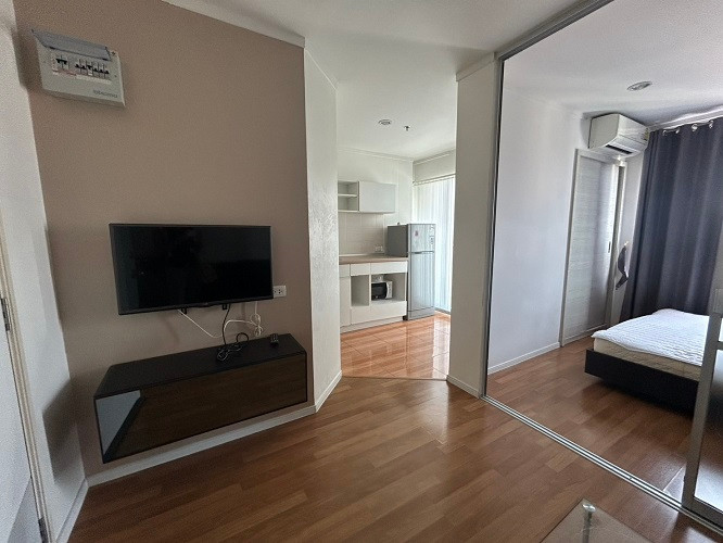 Lumpini Place Suksawat Rama 2, condo next to Indy market, for rent 7500, room ready to move in.