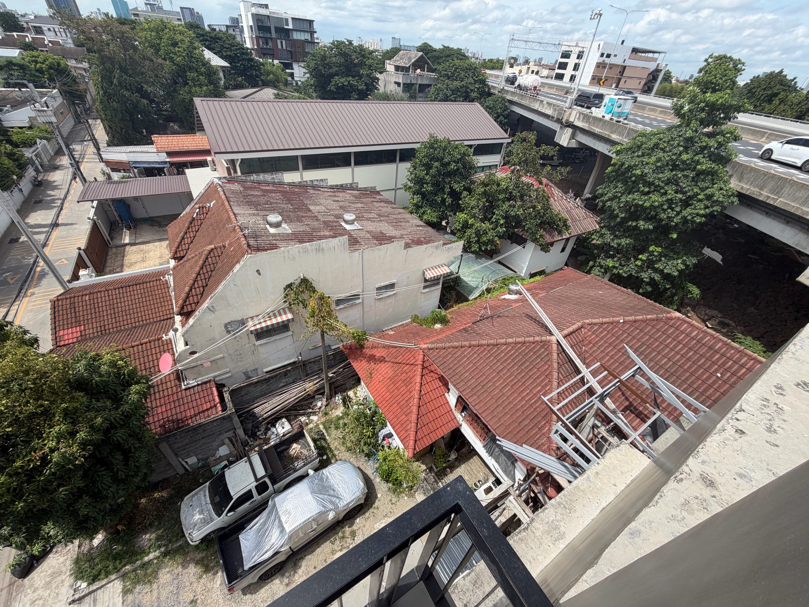 Cheap price - 2 houses for rent, 110 wa, Pridi Banomyong 14, for rent. – รูปที่ 2