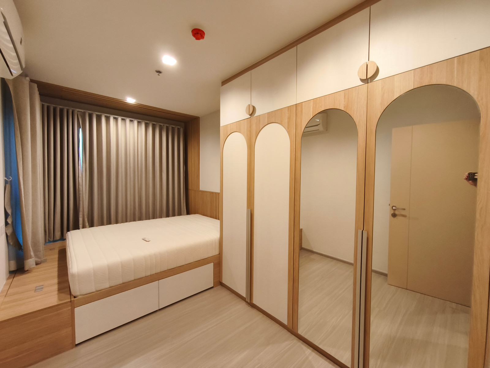 Life Sathorn Sierra l 1b1b 32 Sqm. l 17,000 Fully-Furnished Life Sathorn Sierra l 1b1b 32 Sqm. l 17,000 Fully-Furnished
