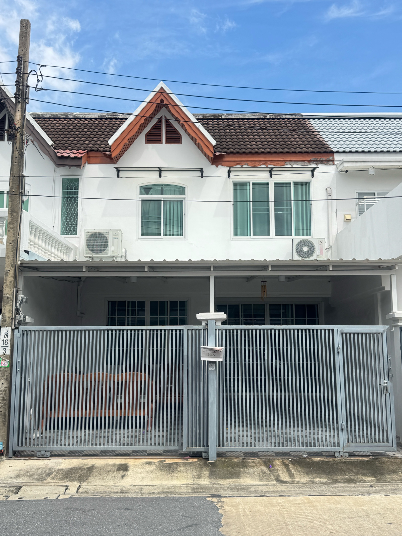 Available and ready to move in ✨ House for rent in Huai Khwang, 4 bedrooms, 2 bathrooms, Ratchada 18, Huai Khwang, Rama 9, Mengjai, Lat Phrao, Suthisan, Pracharat Bamphen 📍