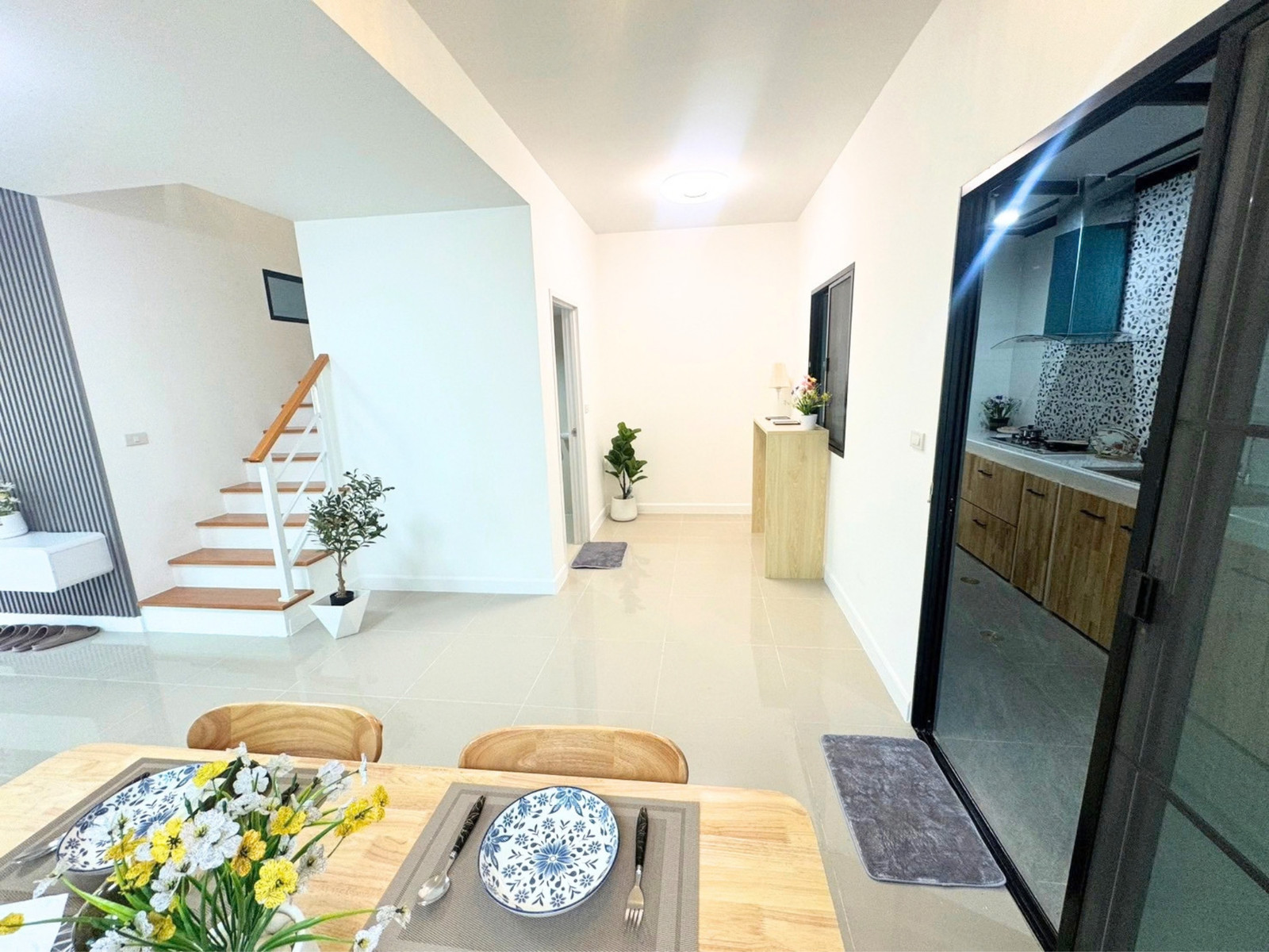 ทาวน์เฮ้าส์ 2 ชั้น หลังริม รีโนเวทใหม่ทั้งหลัง ม.เดอะคอนเนค37 หลักสี่ – ดอนเมือง หลังมุม 3ห้องนอน 2ห้องน้ำ พื้นที่ 32.8 ตร.ว ติดรถไฟฟ้าสายสีแดง ถนนวิภาวดีรังสิต สนามบินดอนเมือง พร้อมอยู่ ยื่นกู้ฟรี – รูปที่ 4