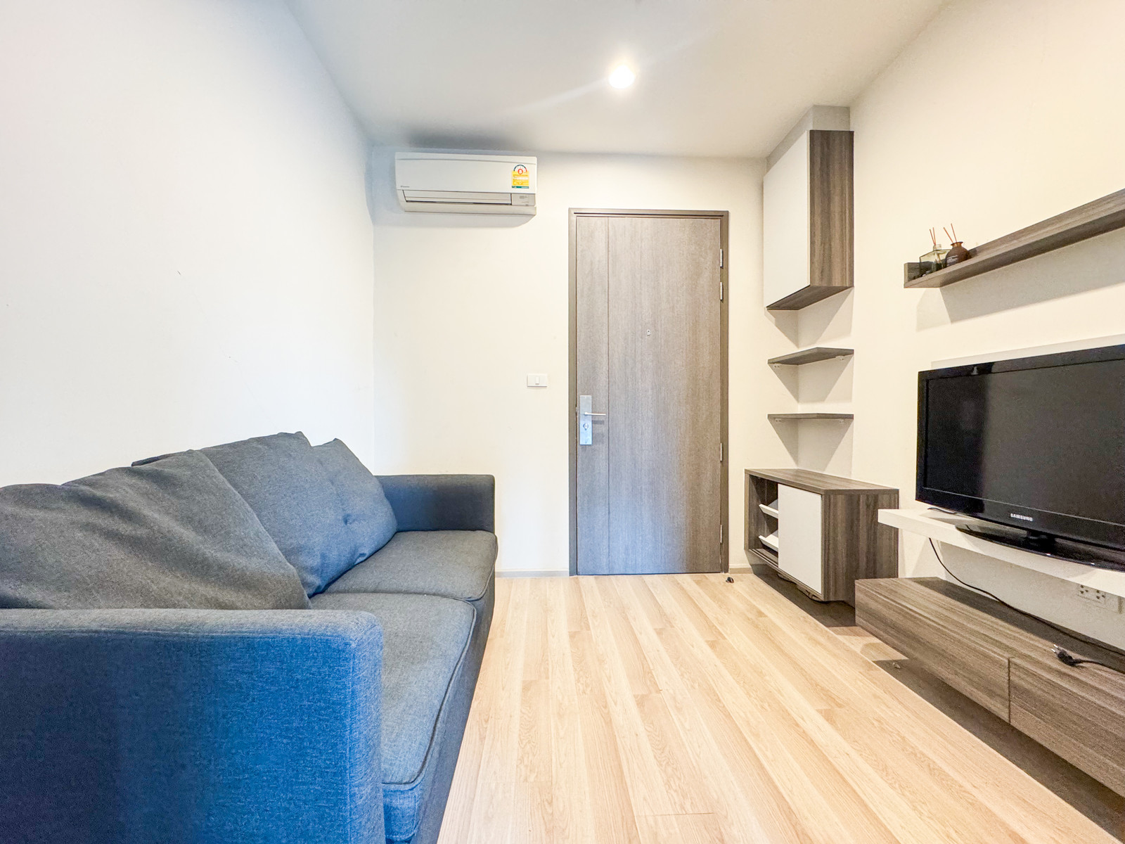 ถูกที่สุดในตึก 🔥 ให้เช่า Centric Huaykhwang ขนาด 1 ห้องนอน 1 ห้องน้ำ 27sqm ห้องสวย แต่งครบ พร้อมเข้าอยู่ เพียง 14,000 บาทเท่านั้น โทรเลย 065-2614622 แทมมี่ ถูกที่สุดในตึก 🔥 ให้เช่า Centric Huaykhwang ขนาด 1 ห้องนอน 1 ห้องน้ำ 27sqm ห้องสวย แต่งครบ พร้อมเข้าอยู่ เพียง 14,000 บาทเท่านั้น โทรเลย 065-2614622 แทมมี่
