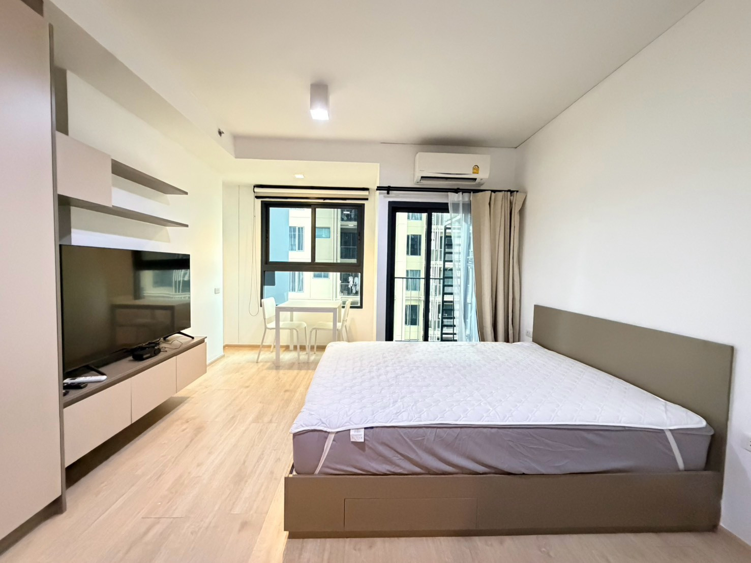 Condo near BTS Wongwian Yai!! IDEO Sathorn-Wongwian Yai for rent only 14,500 only. Fully furnished and ready today. Condo near BTS Wongwian Yai!! IDEO Sathorn-Wongwian Yai for rent only 14,500 only. Fully furnished and ready today.