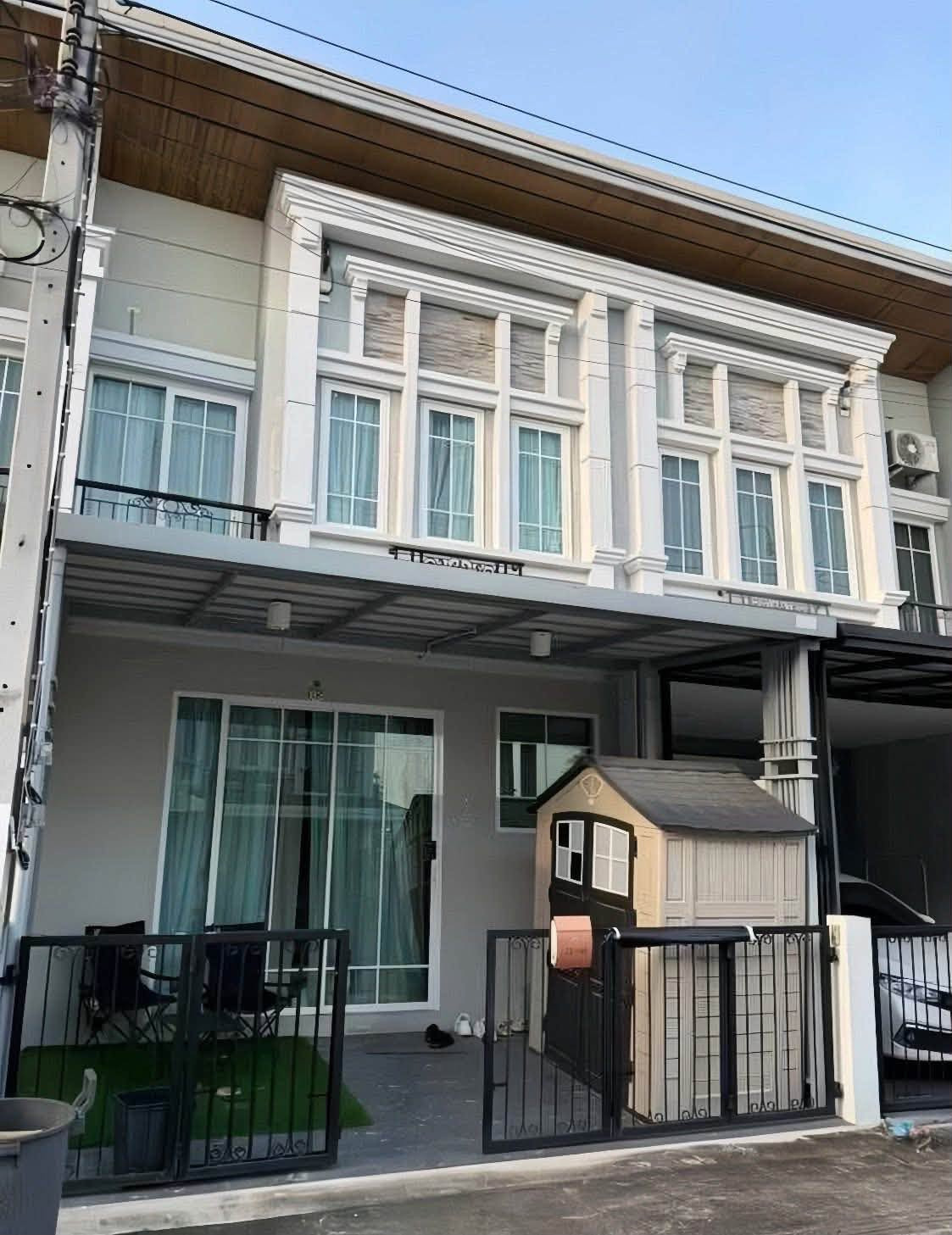 2-story townhome for rent, Golden Town Sathorn - Kalapapruek (Golden Town Sathorn - Kalapapruek), Pet-Friendly, complete electrical appliances. Ready to move in 2-story townhome for rent, Golden Town Sathorn - Kalapapruek (Golden Town Sathorn - Kalapapruek), Pet-Friendly, complete electrical appliances. Ready to move in
