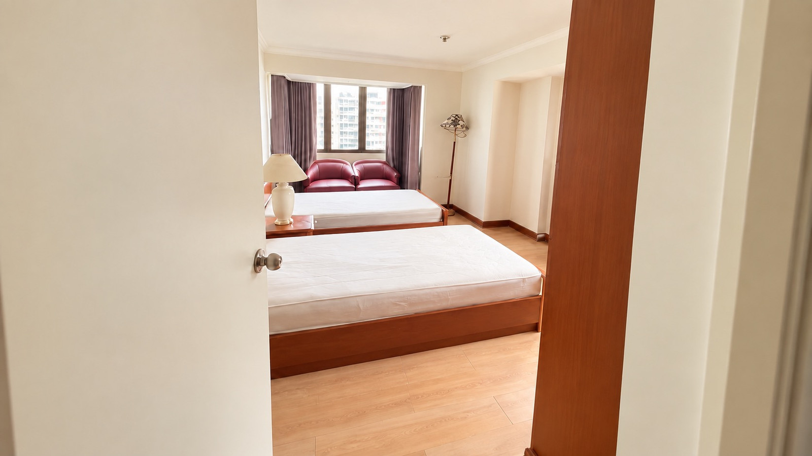 ให้เช่า Omni Tower สุขุมวิท ซอย 4 ขนาด 77 ตร.ม. ค่าเช่า 25,000 บาท/เดือน ใกล้ BTS นานา  – รูปที่ 3