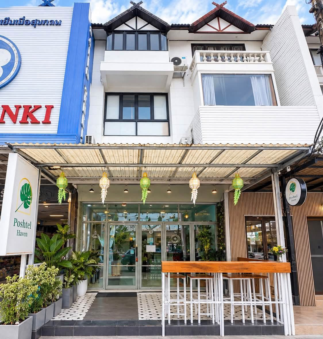 🏡 ขายด่วนโฮสเทลทำเลทองใจกลางเมืองเชียงใหม่ ติดถนนสามล้าน | ย่านเมืองเก่าเชียงใหม่ | ใกล้วัดพระสิงห์ ลดจากราคา 10,000,0000 เหลือเพียง 9,000,000 บาท 🏡 ขายด่วนโฮสเทลทำเลทองใจกลางเมืองเชียงใหม่ ติดถนนสามล้าน | ย่านเมืองเก่าเชียงใหม่ | ใกล้วัดพระสิงห์ ลดจากราคา 10,000,0000 เหลือเพียง 9,000,000 บาท