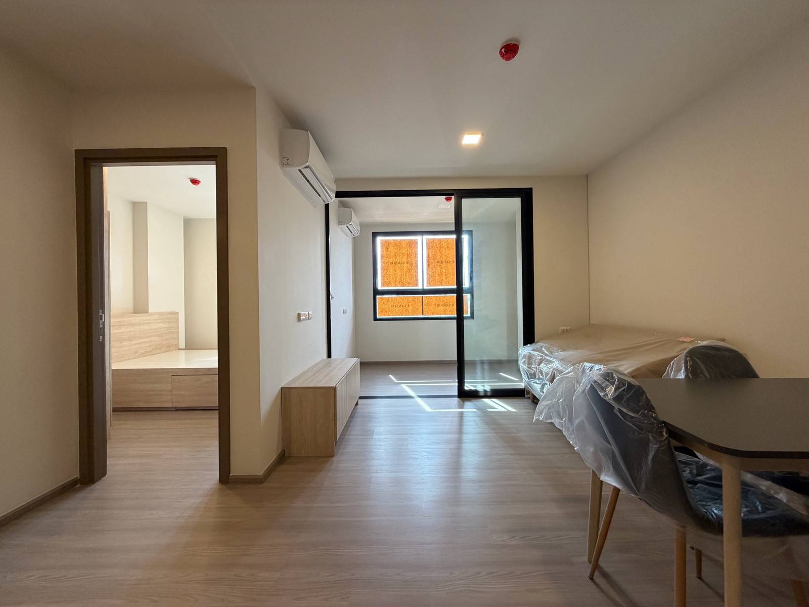 The Muve Sukhumvit 107, pet-friendly condo from Sansiri, fully furnished, ready to move in, near BTS Bearing. The Muve Sukhumvit 107, pet-friendly condo from Sansiri, fully furnished, ready to move in, near BTS Bearing.