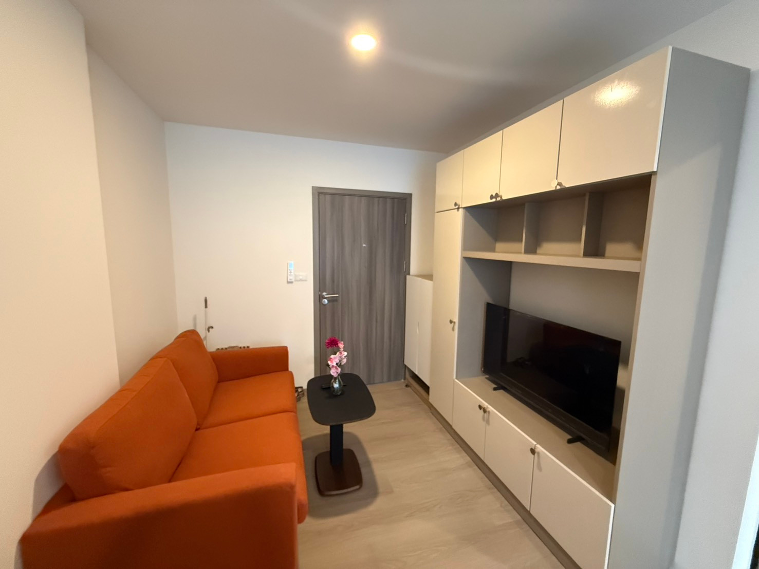 1 bedroom, pool view, has a washing machine and dryer. – รูปที่ 2