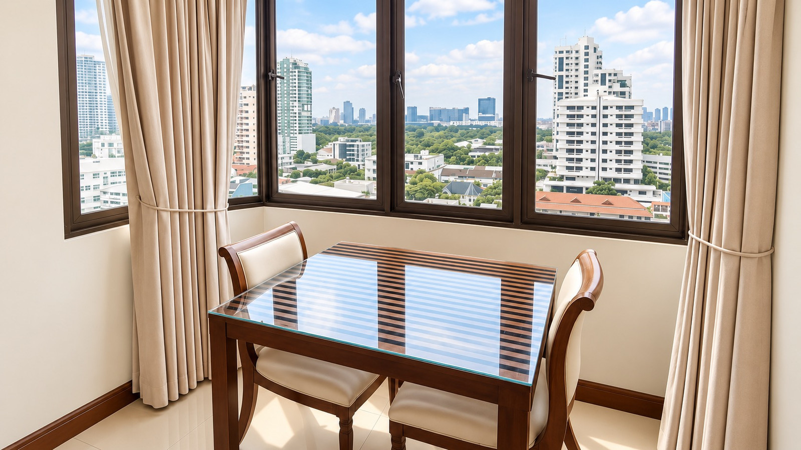 ให้เช่า Omni Tower สุขุมวิท 4 | 1 ห้องนอน 33 ตร.ม. ชั้น 14 | 19,000 บาท/เดือน Omni Tower 素坤逸4巷｜1室1卫｜33平方米｜14楼｜月租19,000泰铢 Omni Tower, Sukhumvit Soi 4 | 1 Bedroom | 33 sqm | 14th Floor | THB 19,000/Month  – รูปที่ 3