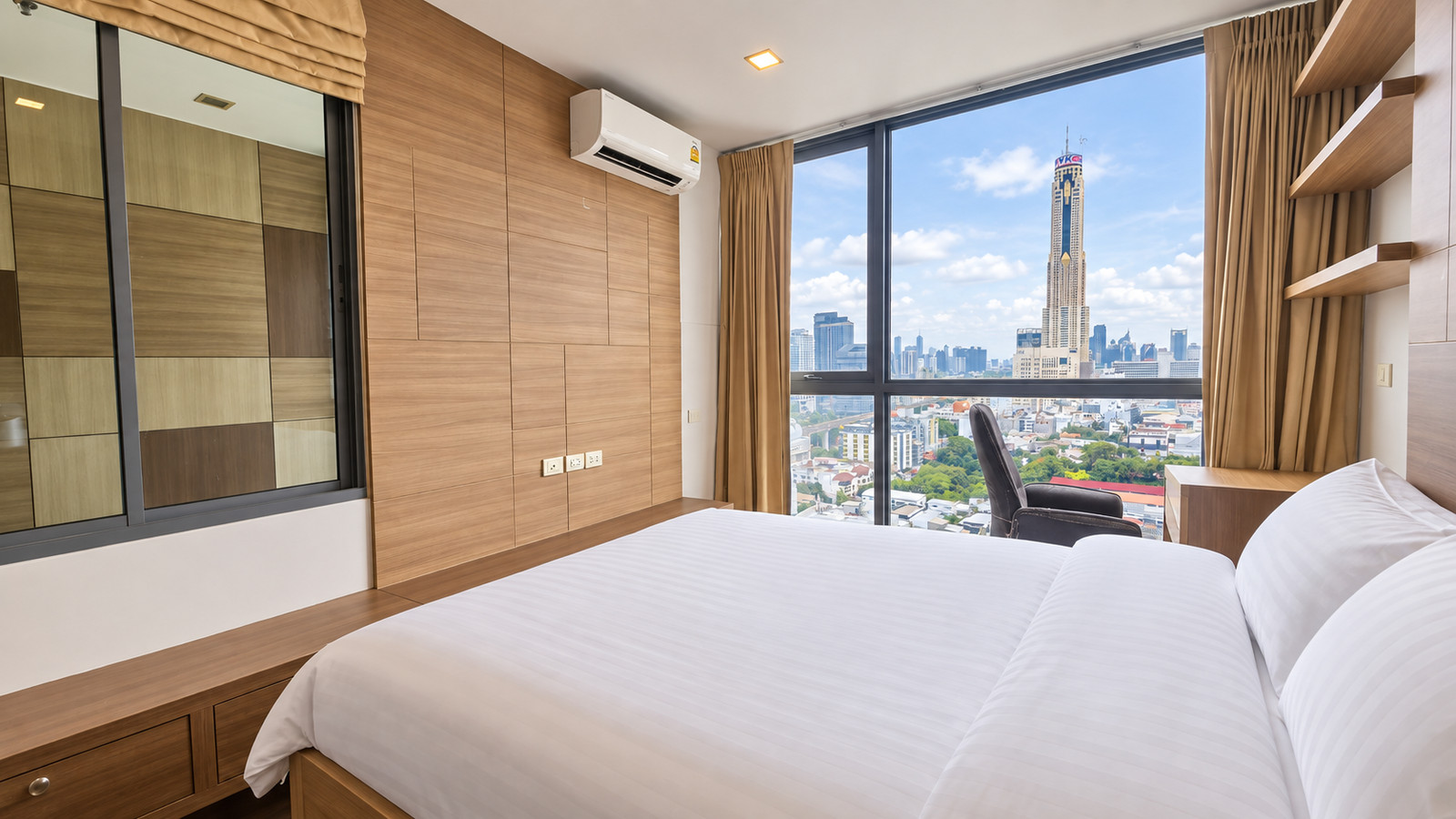 Fire promotion, special price, Ideo Q Phayathai (61.13 sq m.) Duplex 1 bedroom, 2 bathrooms, next to BTS Ratchathewi. Fire promotion, special price, Ideo Q Phayathai (61.13 sq m.) Duplex 1 bedroom, 2 bathrooms, next to BTS Ratchathewi.