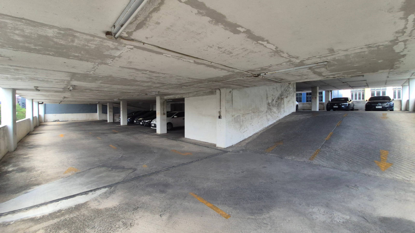 อาคารสำนักงานติดถนน ใกล้ ม.รามคำแหง เดินถึงสถานี MRT สายสีส้ม – รูปที่ 2