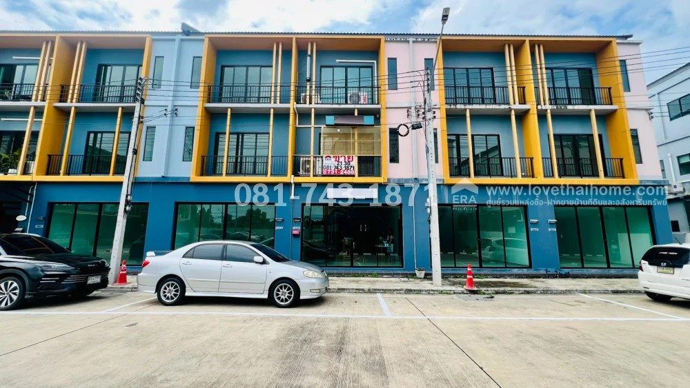 ขายตึกแถว 3 ชั้น ติดถนนใหญ่กรุงเทพ-ปทุมธานี หมู่บ้านเดอะ คอนเนค บิซทาวน์ (The Connect Biztown) พื้นที่ 21.3 ตร.ว. หน้ากว้าง 5 เมตร สภาพใหม่มาก! ต่อเติมด้านหลัง พร้อมเข้าทำธุรกิจได้ทันที! ทำเลค้าขาย ใกล้แยกบางคูวัด ราคาพิเศษเพียง 5.99 ล้านบาทเท่านั้น! – รูปที่ 2