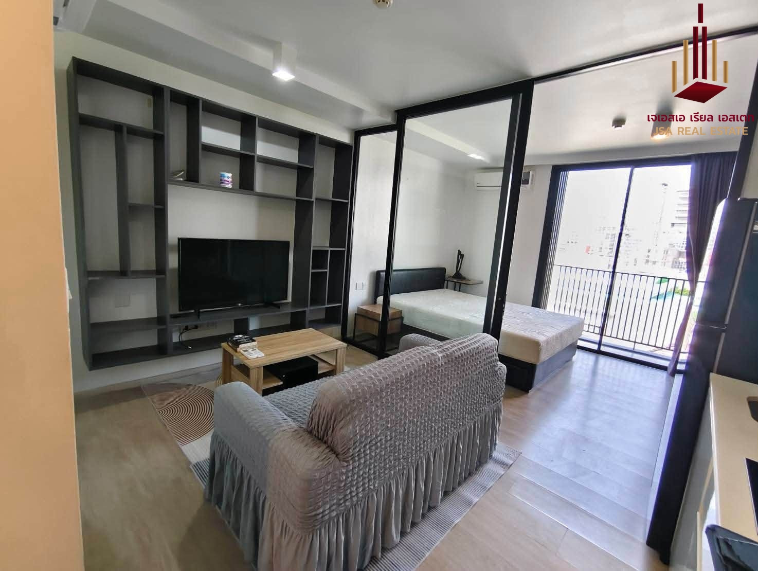 ✨ For Rent: Maestro 02 Ruamrudee Condo ✨ 💰 Only 22,000 THB/month 