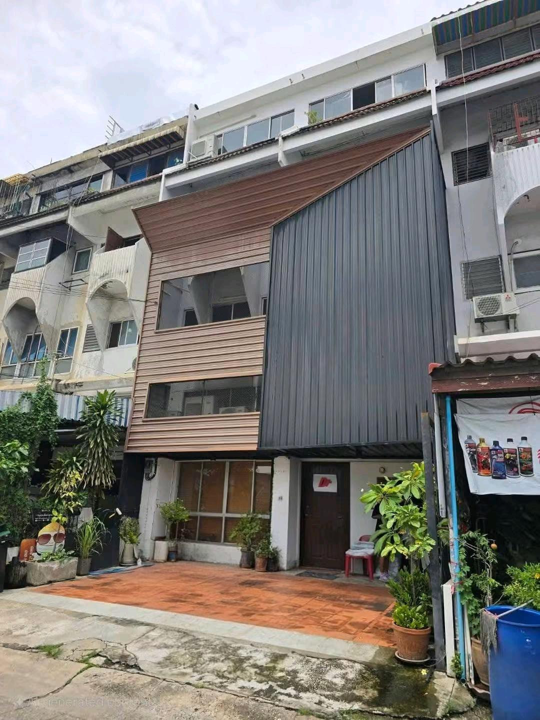 ✨ Good location, just a little into the alley. Near Nawamin Road Suitable for office, company, studio.