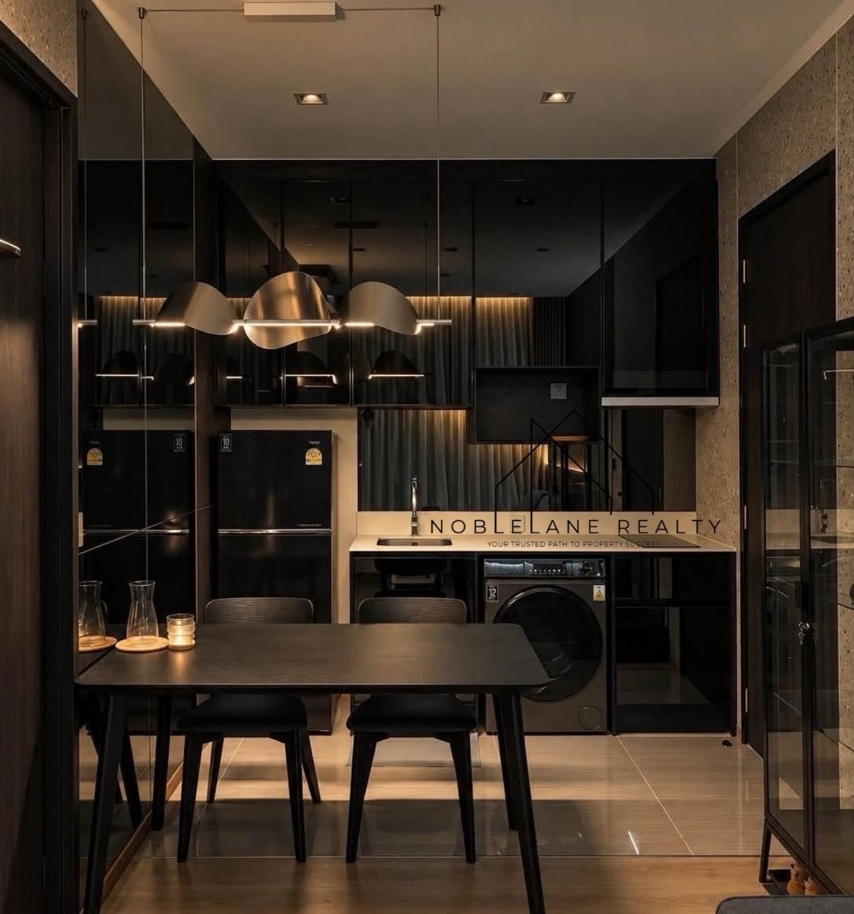 โนเบิล อราวน์ อารีย์ – รูปที่ 2