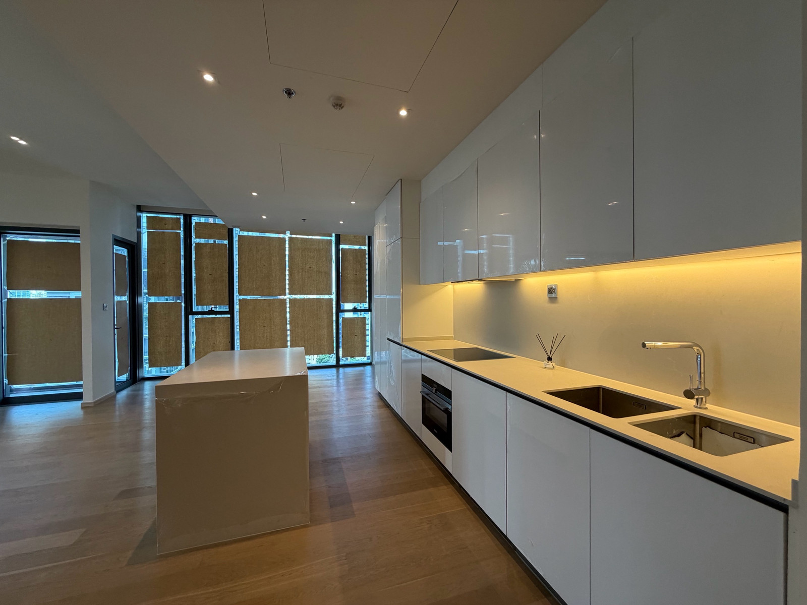 📍ซื้อตรงกับโครงการ🔥For Sale The strand thonglor 2 Bed 107.75 Sq.m. Selling Price : 37,800,000🔥 Call/Line : 0954597992 📍ซื้อตรงกับโครงการ🔥For Sale The strand thonglor 2 Bed 107.75 Sq.m. Selling Price : 37,800,000🔥 Call/Line : 0954597992