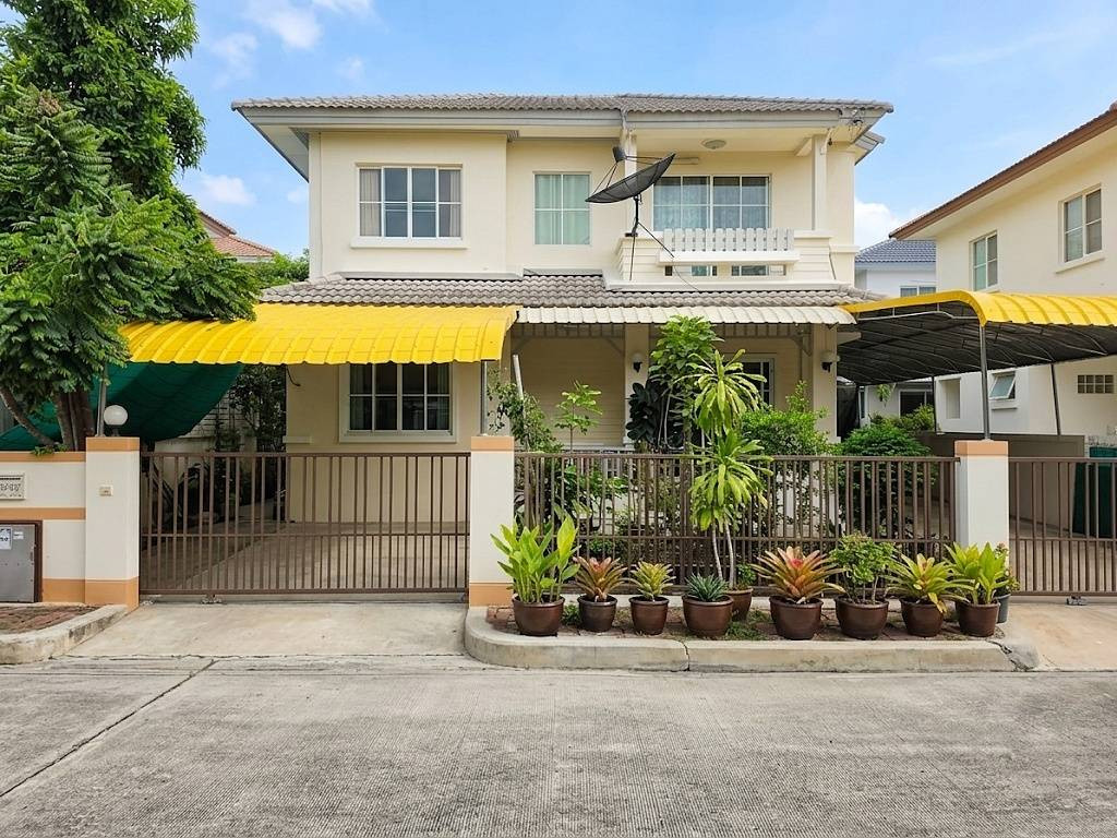 Make up your mind to sell quickly! 2-story detached house, very cheap price, lower than the market. Make up your mind to sell quickly! 2-story detached house, very cheap price, lower than the market.