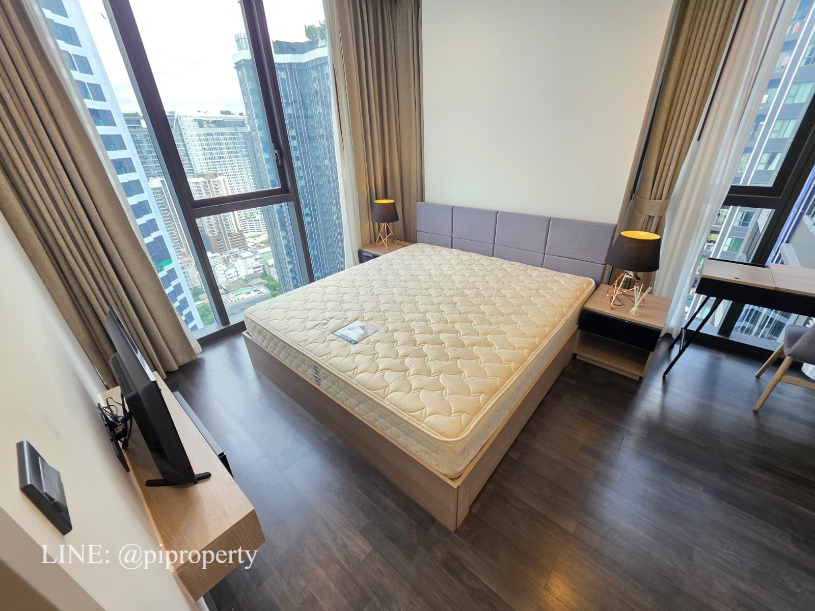 ให้เช่าห้องพัก 2 ห้องนอน ตกแต่งครบครัน ที่โครงการ THE LINE Asoke-Ratchada ให้เช่าห้องพัก 2 ห้องนอน ตกแต่งครบครัน ที่โครงการ THE LINE Asoke-Ratchada