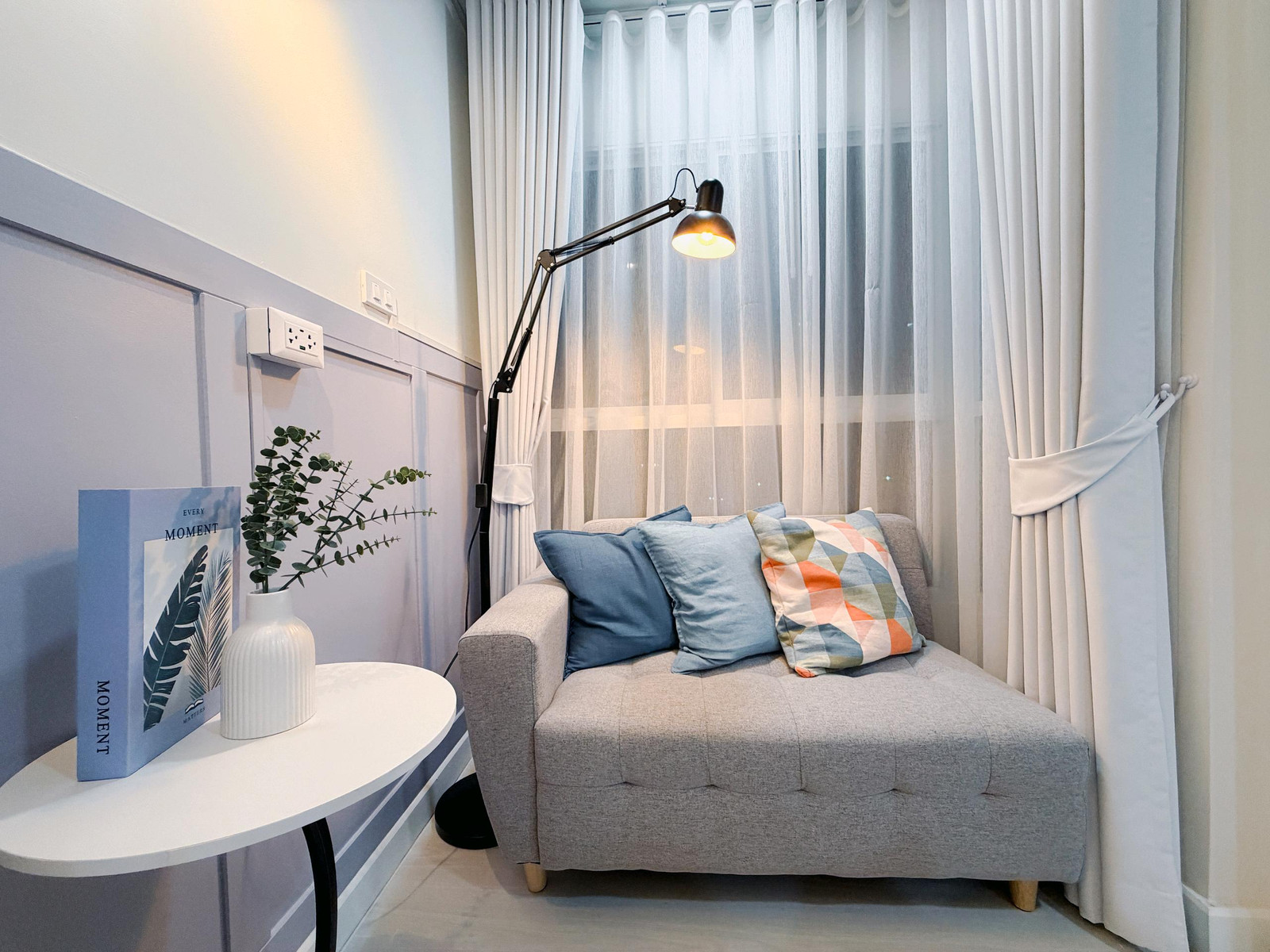 Near the BTS, near the mall, near food, make life easier with We Condo Ekkamai-Ramindra. Near the BTS, near the mall, near food, make life easier with We Condo Ekkamai-Ramindra.