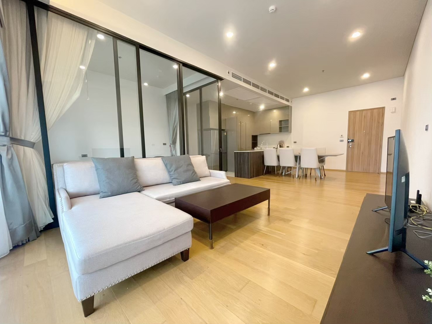 FOR RENT - 3 BEDROOM 116.46 SQ.M- READY TO MOVE IN - CALL NOW 094-641-5974