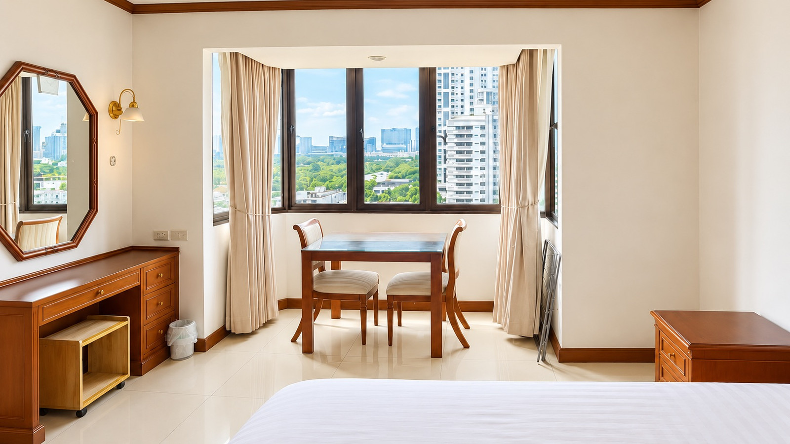 ให้เช่า Omni Tower สุขุมวิท 4 | 1 ห้องนอน 33 ตร.ม. ชั้น 14 | 19,000 บาท/เดือน Omni Tower 素坤逸4巷｜1室1卫｜33平方米｜14楼｜月租19,000泰铢 Omni Tower, Sukhumvit Soi 4 | 1 Bedroom | 33 sqm | 14th Floor | THB 19,000/Month  – รูปที่ 2