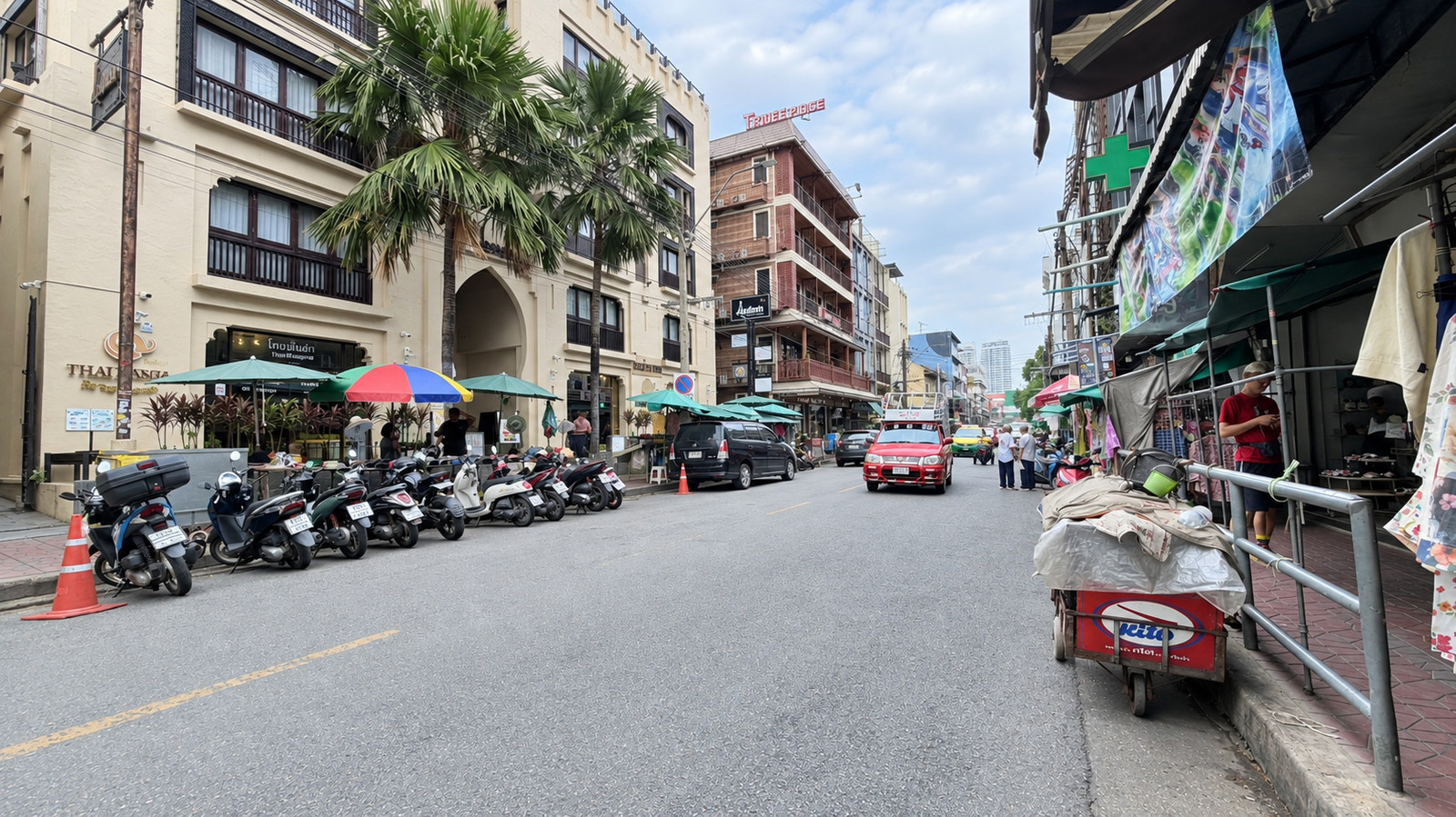 ขายโรงแรม 5 ชั้น ถนนตานี ใกล้ถนนข้าวสาร พื้นที่ 29 ตรว. โอกาสลงทุนสุดคุ้ม!! โรงแรมระดับ 3 ดาว ใจกลางเมือง คุณภาพเกินราคา ขายเพียง 130 ล้านบาทเท่านั้น!! ผู้เช่าเต็มตลอดเวลา ทำเลดี คุ้มค่ากับการลงทุนแน่นอน! – รูปที่ 4