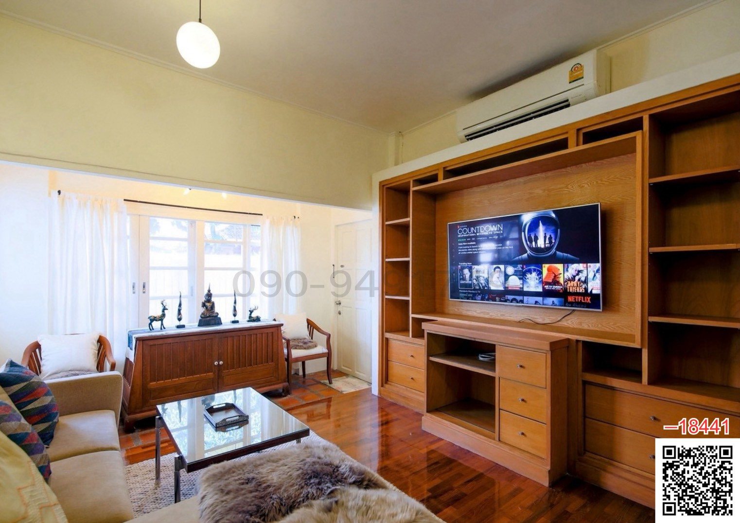 2-story detached house for rent, comfortable living village, Krungthep Kreetha 39, near Airport Rail Link. 2-story detached house for rent, comfortable living village, Krungthep Kreetha 39, near Airport Rail Link.