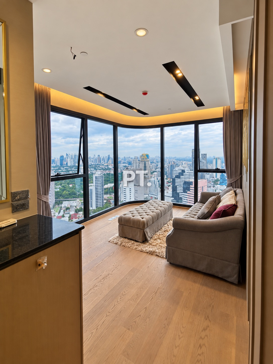 Ashton Chula 2 b 1 b for rent Ashton Chula 2 b 1 b for rent