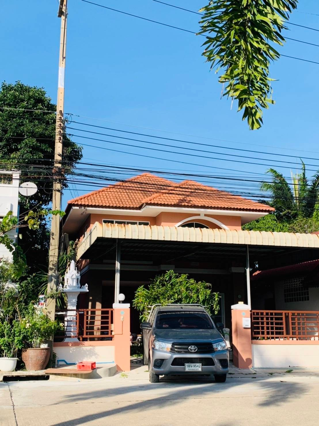 SJB175*For sale! Corner house, 85 sq m, lake view, price 5.3 million, negotiable!** **Sarin Village, Wongtawan Zone* SJB175*For sale! Corner house, 85 sq m, lake view, price 5.3 million, negotiable!** **Sarin Village, Wongtawan Zone*