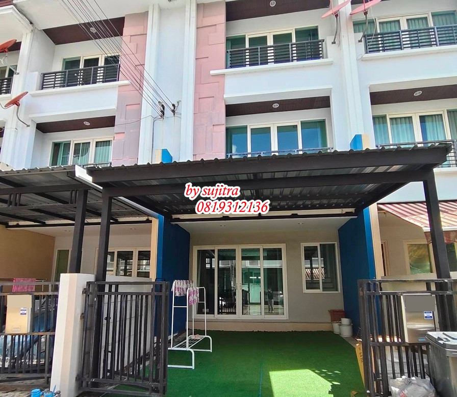 Townhome for rent, 3 floors, 20 sq m., located along the expressway, company registration possible.