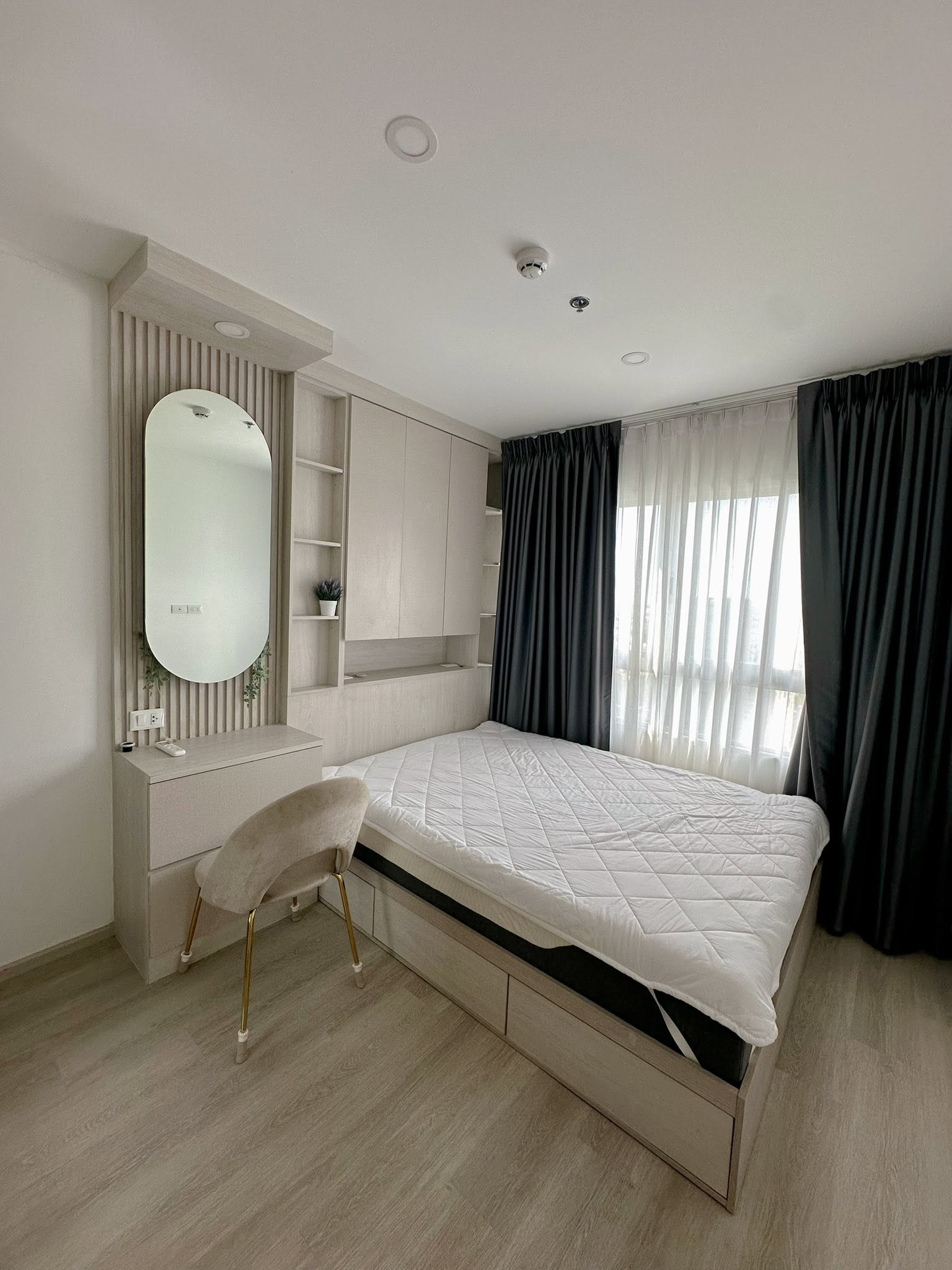 💥 [ 𝐏-𝟏𝟑𝟕𝟔𝟖𝟖 ] FORRENT : Elio Sathorn - Wutthakat Cozy Resort-Style Unit, Great Location! Near BTS Wutthakat! 𝟏𝟒,𝟎𝟎𝟎 THB/mo. | Line @easycondoplus | 099-229-6397 