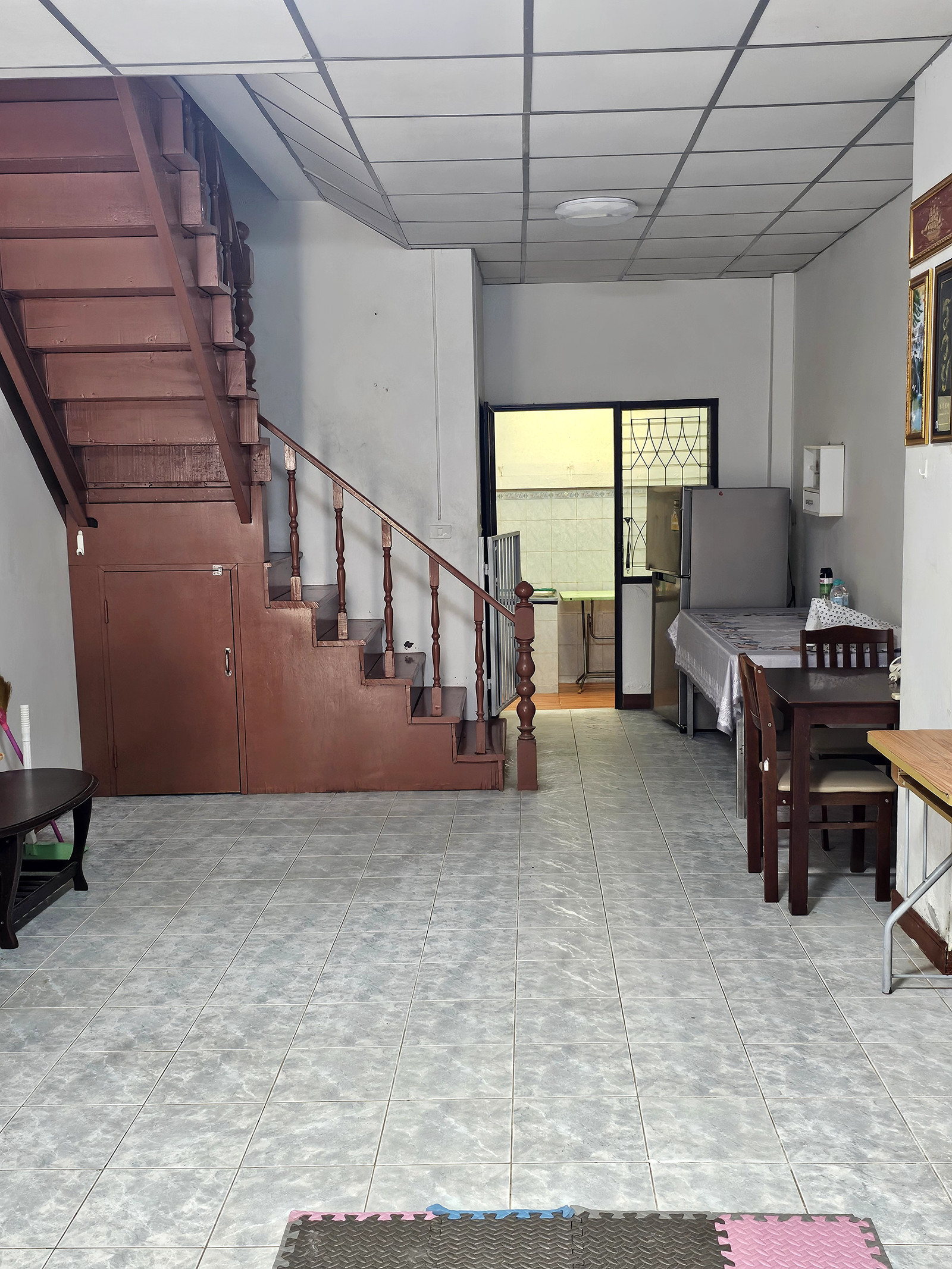 ขายด่วน! ทาวน์เฮาส์ 2 ชั้น หมู่บ้านตะวันนา สนามบินน้ำ นนทบุรี  – รูปที่ 3