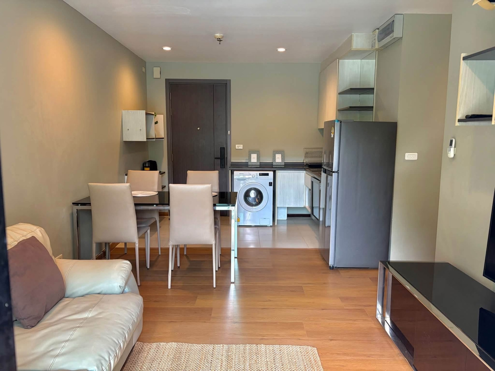 ให้เช่า 🔥🔥The Base Park West อ่อนนุช T77 พร้อมอยู่ ห้องรีโนเวทใหม่ ห้องมุม – รูปที่ 2