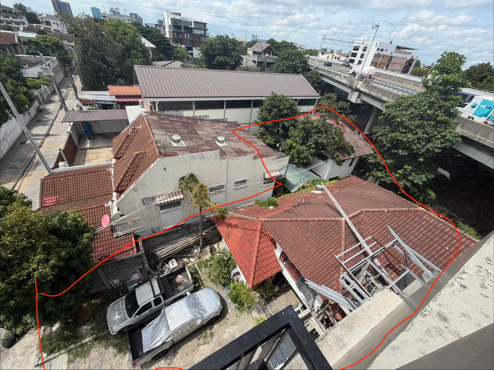 Cheap price - 2 houses for rent, 110 wa, Pridi Banomyong 14, for rent. Cheap price - 2 houses for rent, 110 wa, Pridi Banomyong 14, for rent.