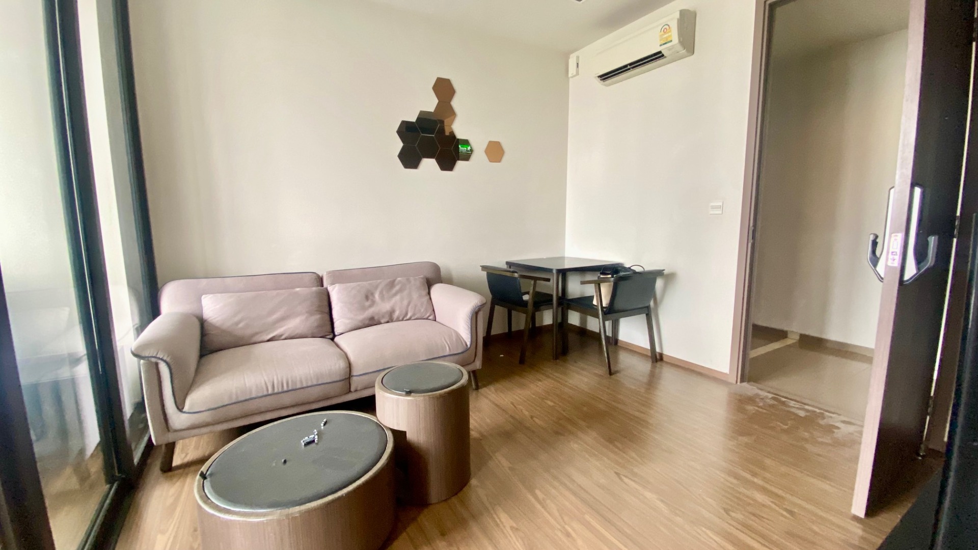 🏙️ ให้เช่าคอนโดทำเลสุขุมวิท ห้อง 1 Bedroom ในเมือง เดินทางสะดวกใกล้ BTS พระโขนง 🏙️ ให้เช่าคอนโดทำเลสุขุมวิท ห้อง 1 Bedroom ในเมือง เดินทางสะดวกใกล้ BTS พระโขนง