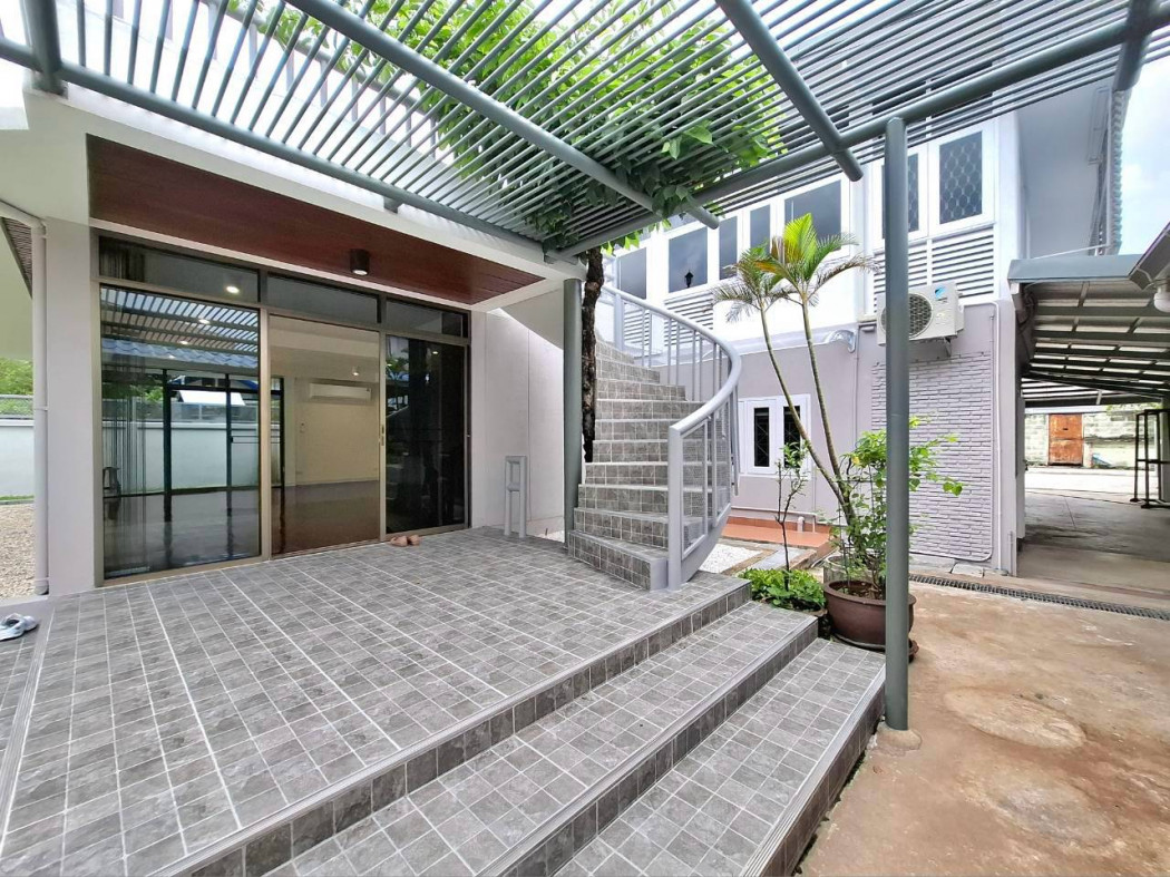 ให้เช่า บ้านเดี่ยว หลังใหญ่ รีโนเวทใหม่ | วิภาวดี 44–46 550 ตรม 1 งาน 65 ตรว เฟอร์นิเจอร์ครบ – รูปที่ 3
