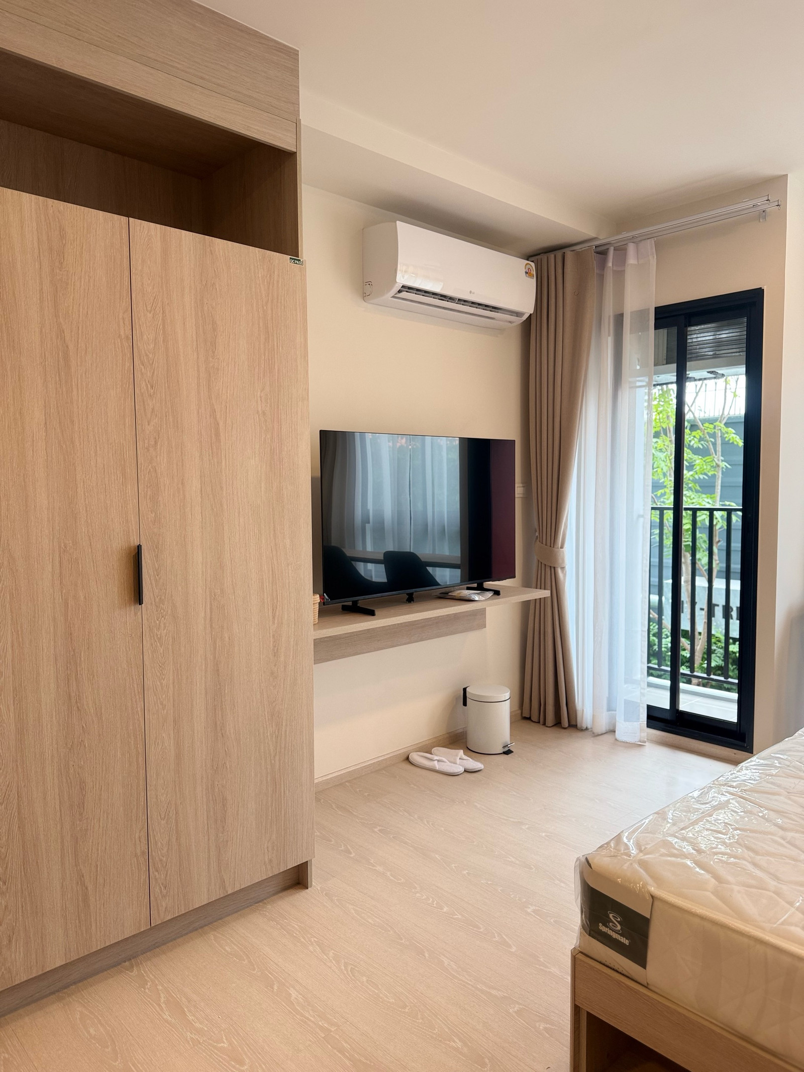 1 bedroom, 28 sq m. Best price in the building, 12,000, 3 year contract.