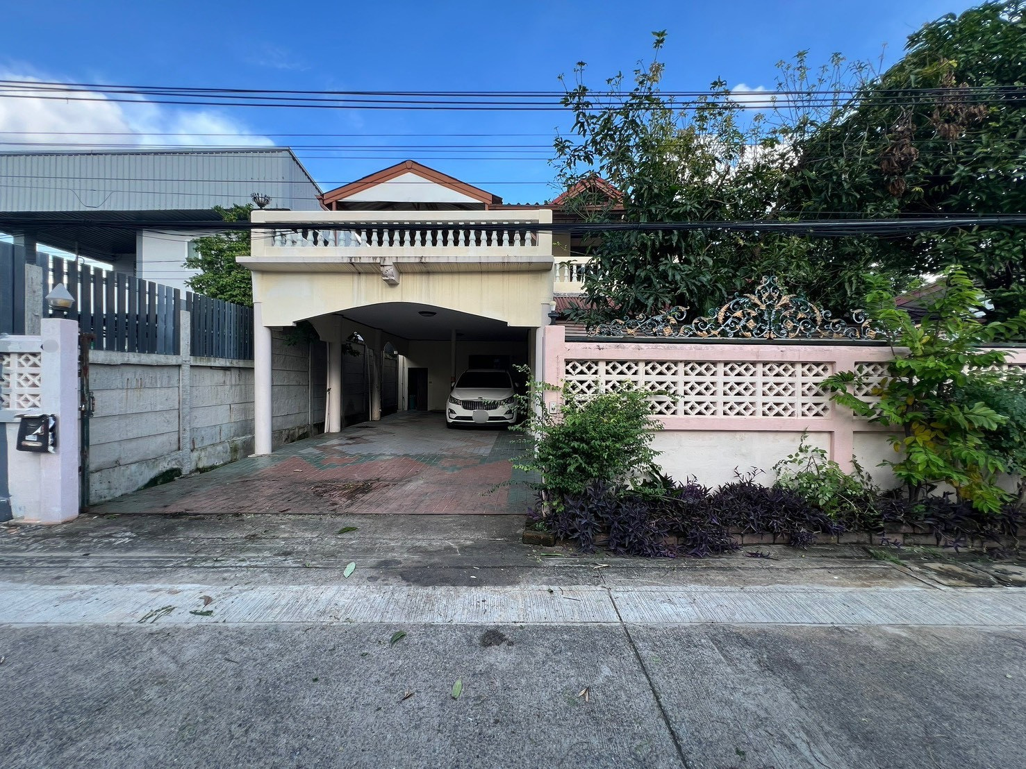 [ขาย] บ้านเดี่ยวหลังใหญ่ 99 ตร.ว. ติวานนท์ 14 พื้นที่ 294 ตร.ม. ใกล้ MRT กระทรวงสาธารณสุข เหมาะรีโนเวท
