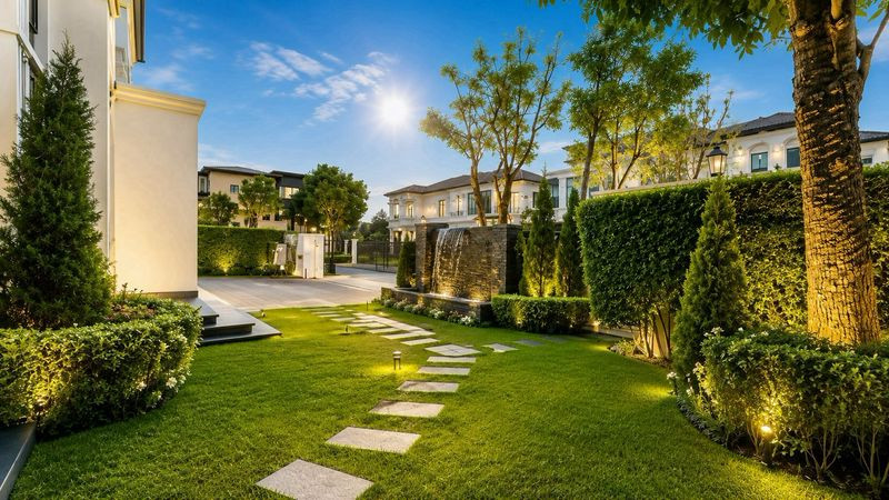  “บ้านแสนสิริ พัฒนาการ” ระดับ Super Luxury 163.5 ตร.ว. 500 ตร.ม. พร้อมเฟอร์ฯ – รูปที่ 2