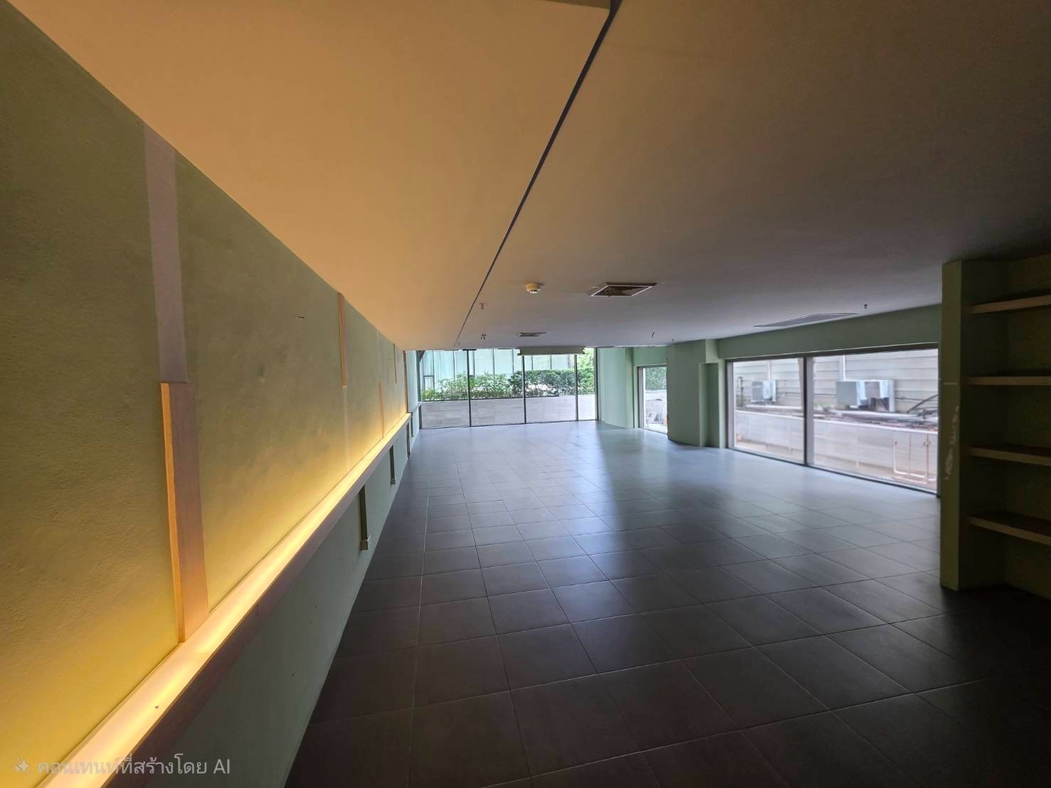 Office / Commercial Space for Rent – Phrompong