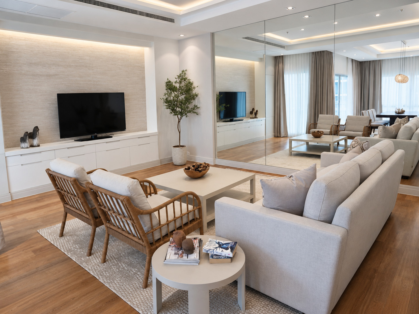 📍For Rent 🐶Pet-Friendly🐱✨The Royal Residence✨ 3 beds, 3 baths, size 220 sqm, Near BTS , Tel.0982645161 📍For Rent 🐶Pet-Friendly🐱✨The Royal Residence✨ 3 beds, 3 baths, size 220 sqm, Near BTS , Tel.0982645161